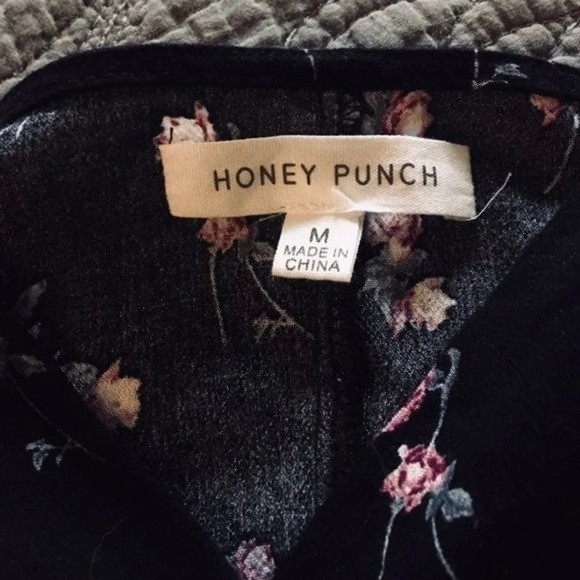 CUTE Floral Cropped Tank- Like New!! - Picture 2 of 3